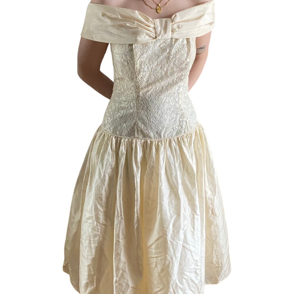 Vintage 1989 Randi Collections Ivory 100% Silk Prom Dress – Off-Shoulder Lace –